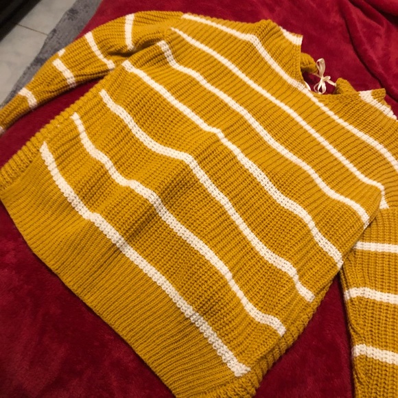 Top - Picture 3 of 5